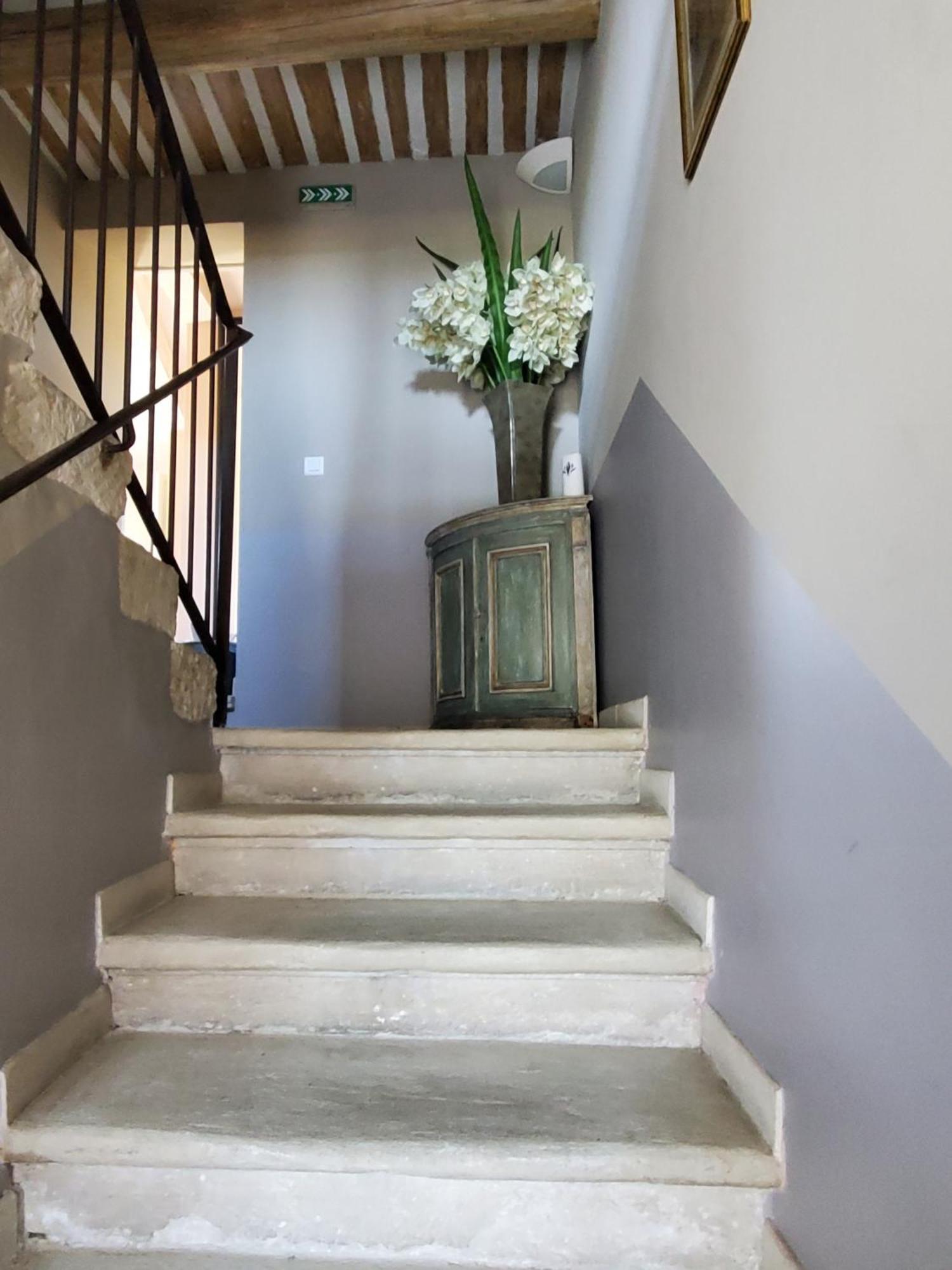 Du Vieux Bistrot Homestay Cabrieres-d'Avignon