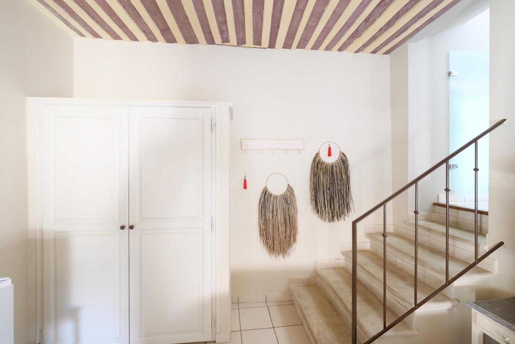 Du Vieux Bistrot Homestay Cabrieres-d'Avignon